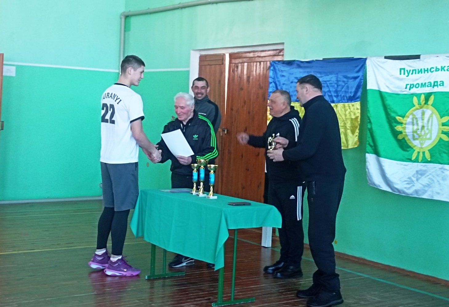 Фото без опису