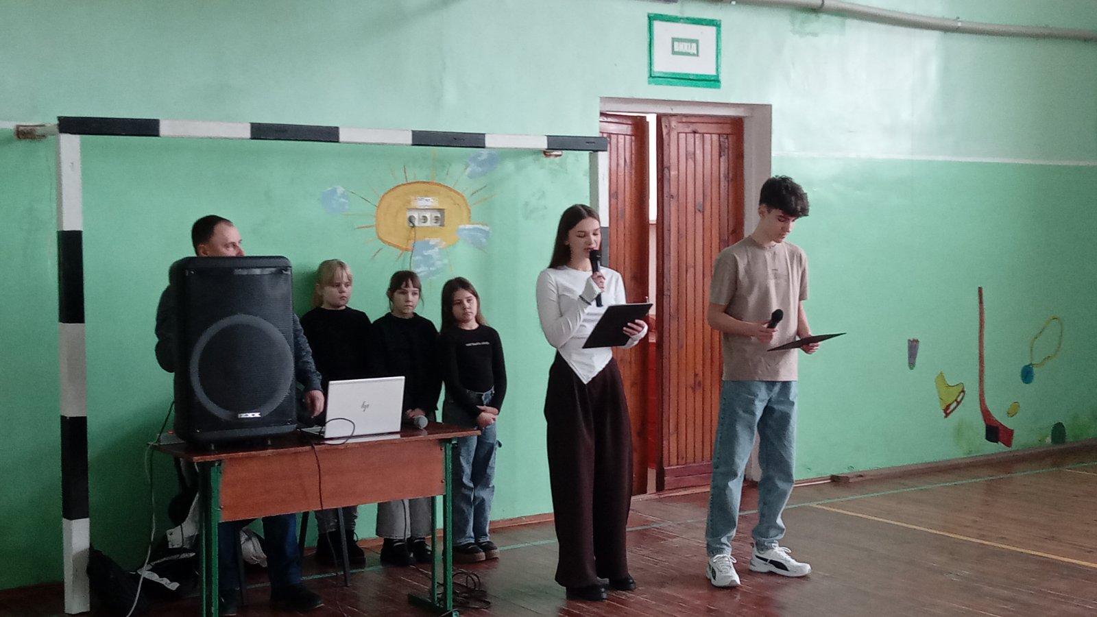 Фото без опису