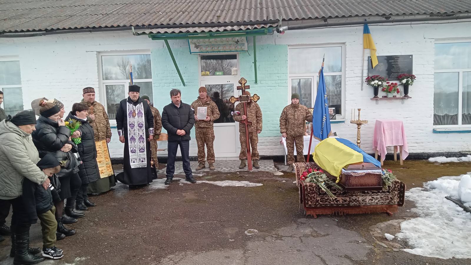 Фото без опису